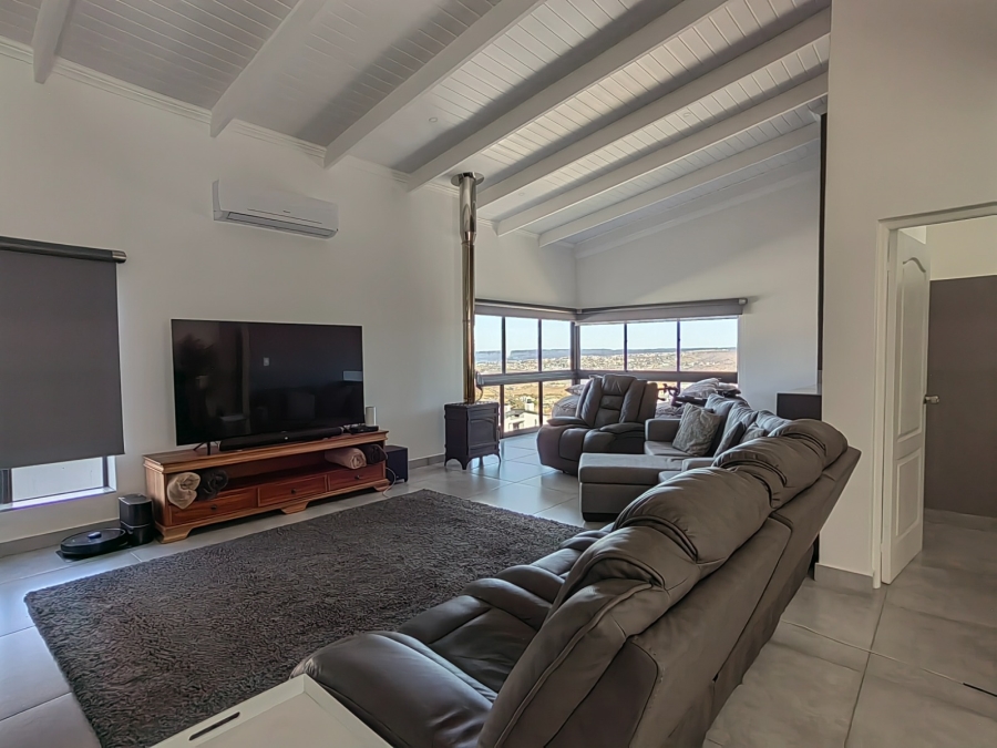 4 Bedroom Property for Sale in Monte Christo Western Cape